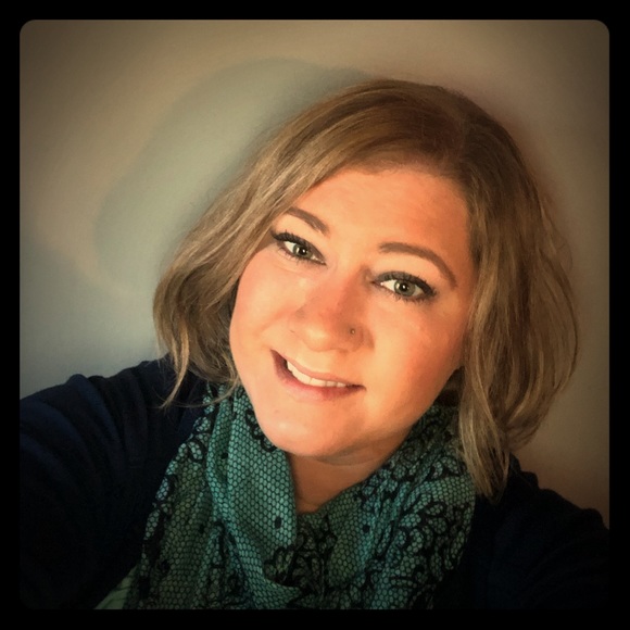 Meet your Posher, Sarah - Picture 1 of 1